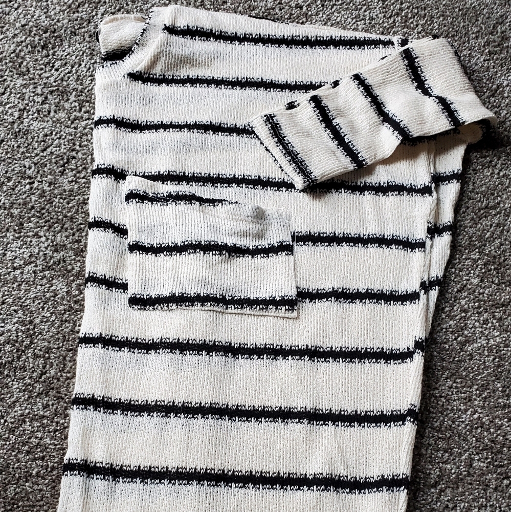 Carly Jean Los Angeles Carson Knit Sweater